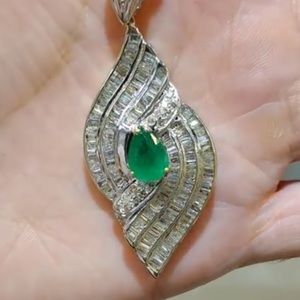 Meet your Posher, Azadeh